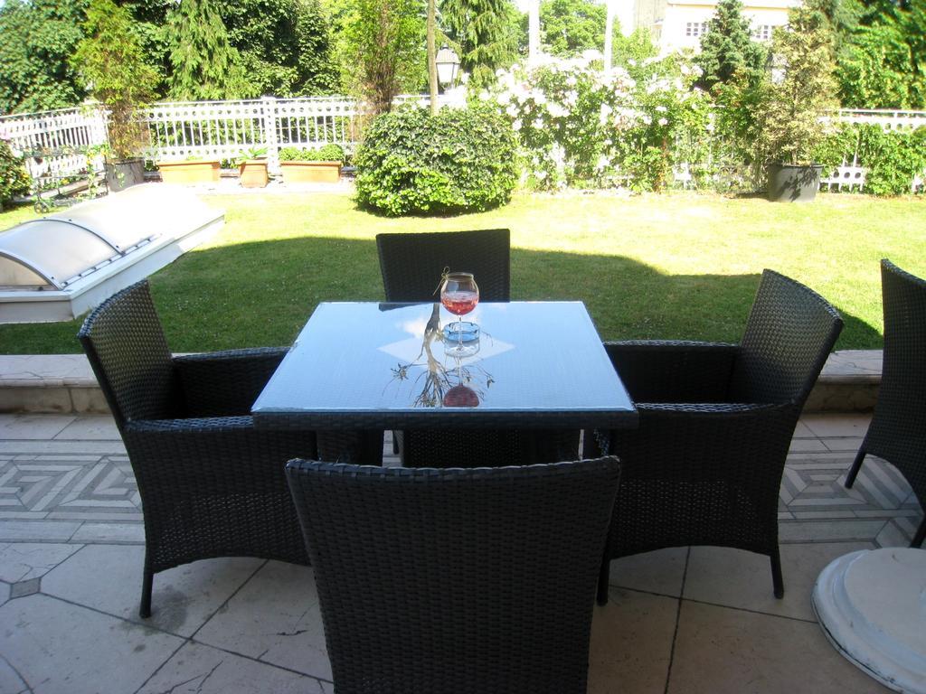 Villa Jelena Belgrado Buitenkant foto
